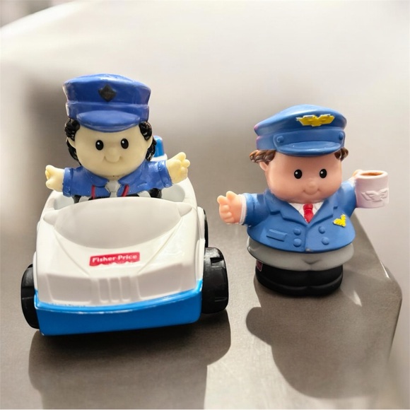 Vintage Fisher Price Little People figures Policeman, Policewoman, and Car - Picture 2 of 6
